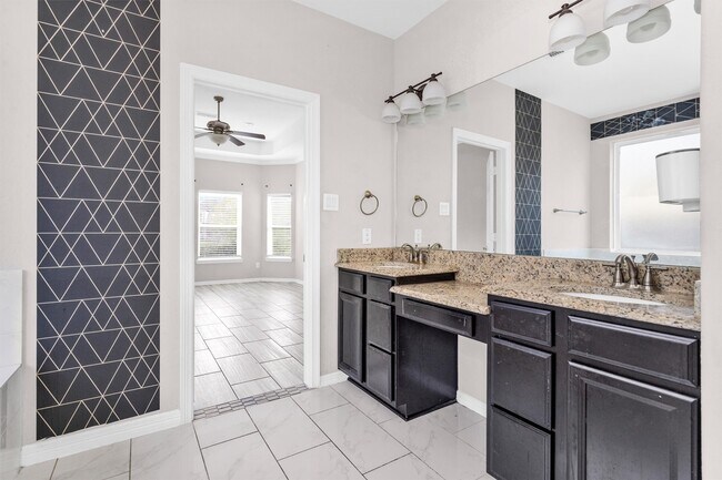 Building Photo - 6915 Pebble Pass Ln