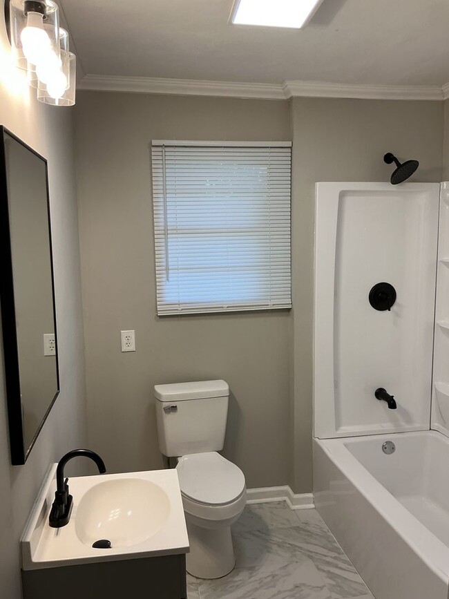 Building Photo - Completely remodeled 3/2 Wetumpka