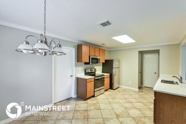 Building Photo - 10207 Rainbow Creek