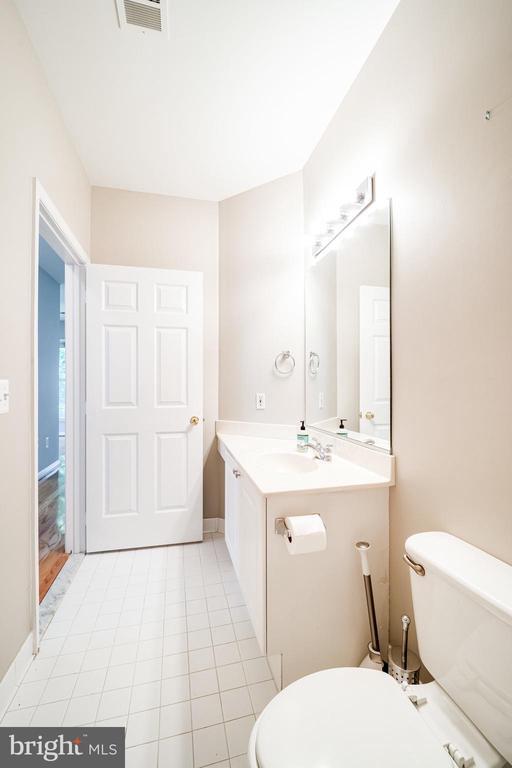 Building Photo - 5982 Founders Hill Ct