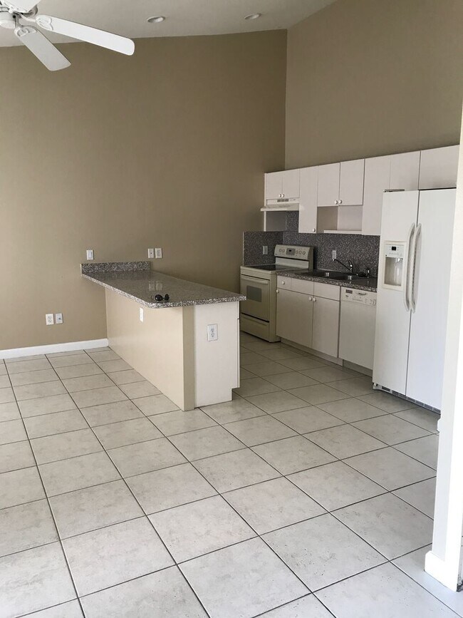 Building Photo - 251 SW 4th St