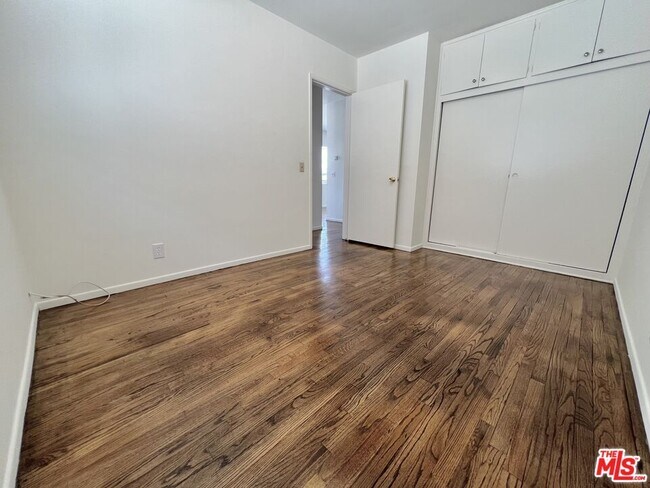 Building Photo - 10303 Palms Blvd