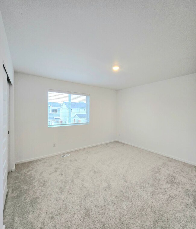 Building Photo - 3 Bed, 3.5 Bath in the New Madrona Ridge Neighborhood For Rent!