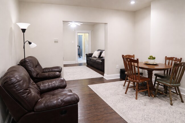 Building Photo - 1515-1517 Summit Street