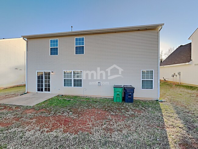 Building Photo - 6236 Leslie Dr