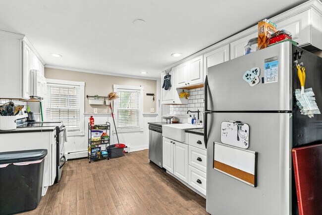 Building Photo - 121 Franklin St