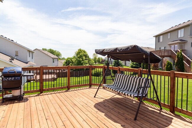 Building Photo - 6311 Fairway Dr NW