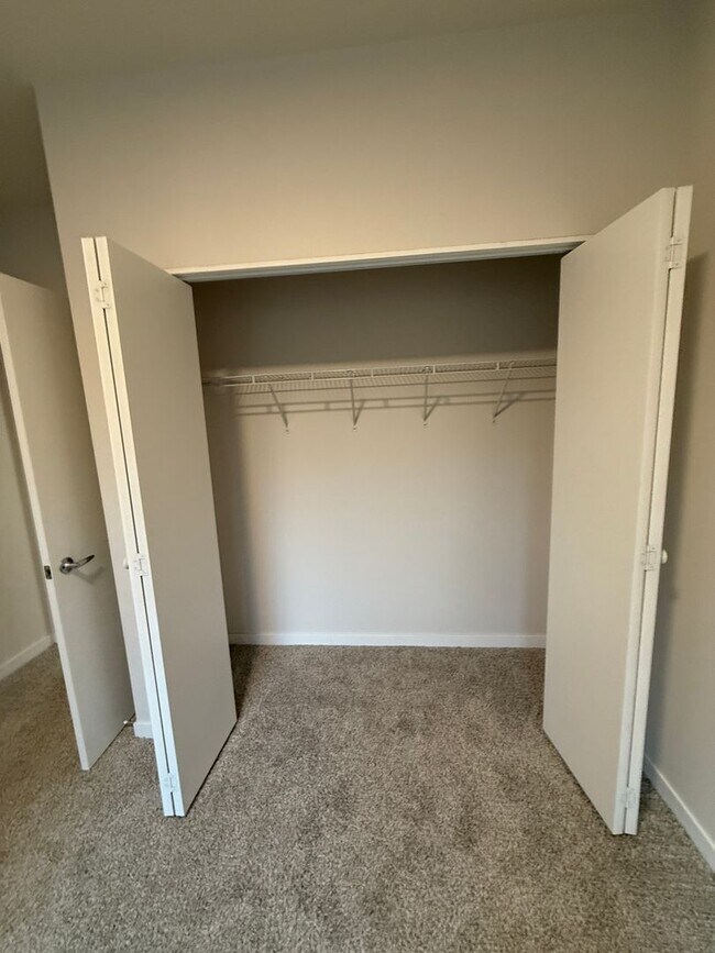 Building Photo - Northern Point Apartments