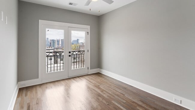 Building Photo - Nashville. Spotless & never been lived in ...