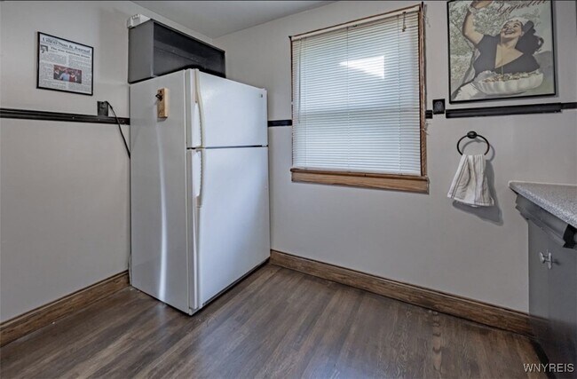 Building Photo - 118 Nassau Ave