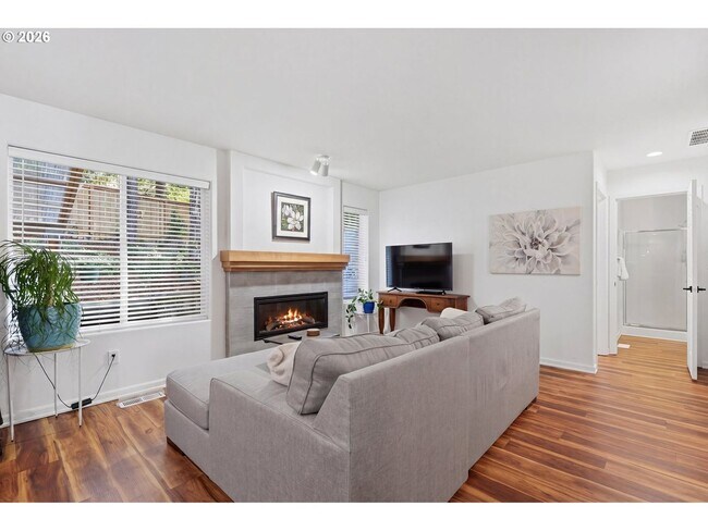 Building Photo - Beautifully Updated 5BR Home with Designer Kitchen, Main-Level Suite & Private Backyard Oasis Nea...