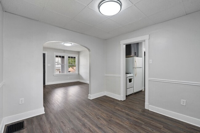 Building Photo - 3407 Gass Ave