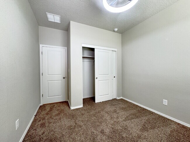 Building Photo - Only 4 years new!