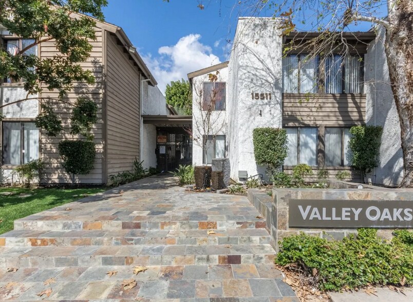 Building Photo - 15511 Sherman Way