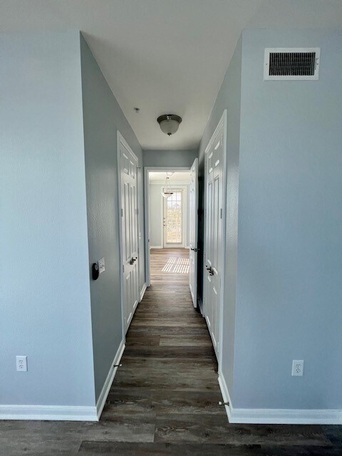 Building Photo - 7575 Kirby Dr