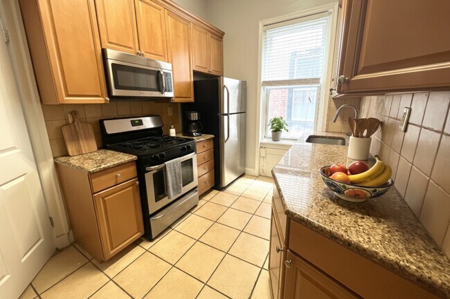 Kitchen - 1809 Spruce St