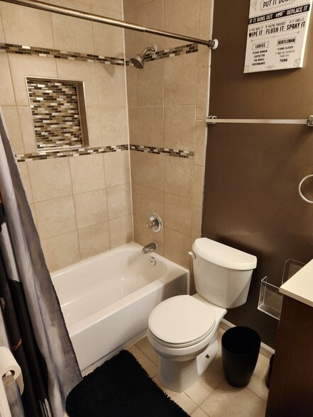 share bathroom with one other - 8917 Loughran Terrace