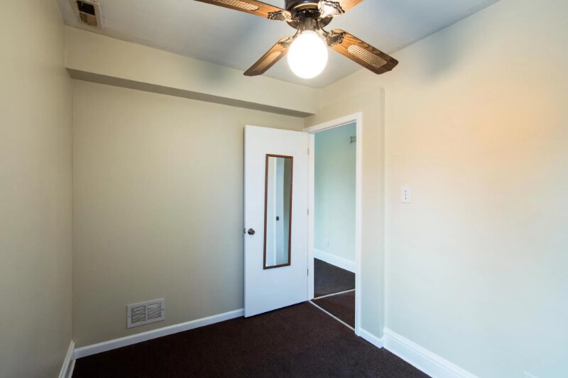 Building Photo - 511 W Marion St