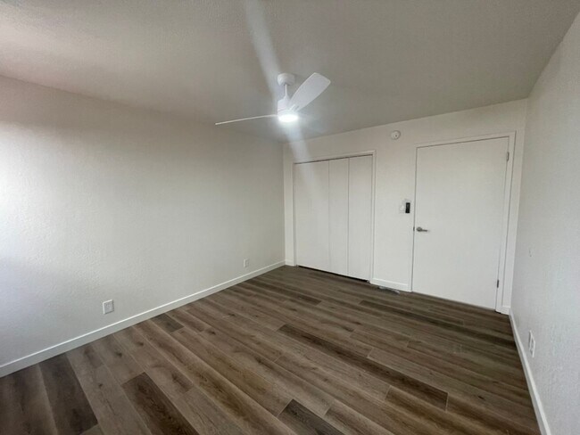 Building Photo - Pismo Duplex