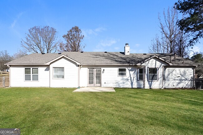 Building Photo - 561 Sunnyhill Dr