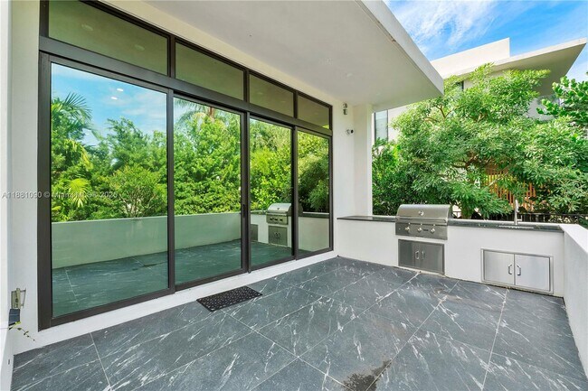 Building Photo - 4364 Alton Rd