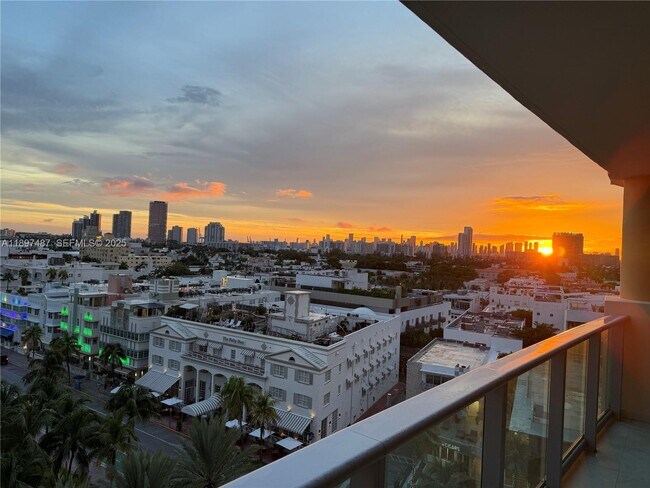 Building Photo - 1455 Ocean Dr