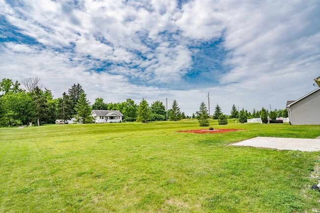 Building Photo - 625 Perolla Dr