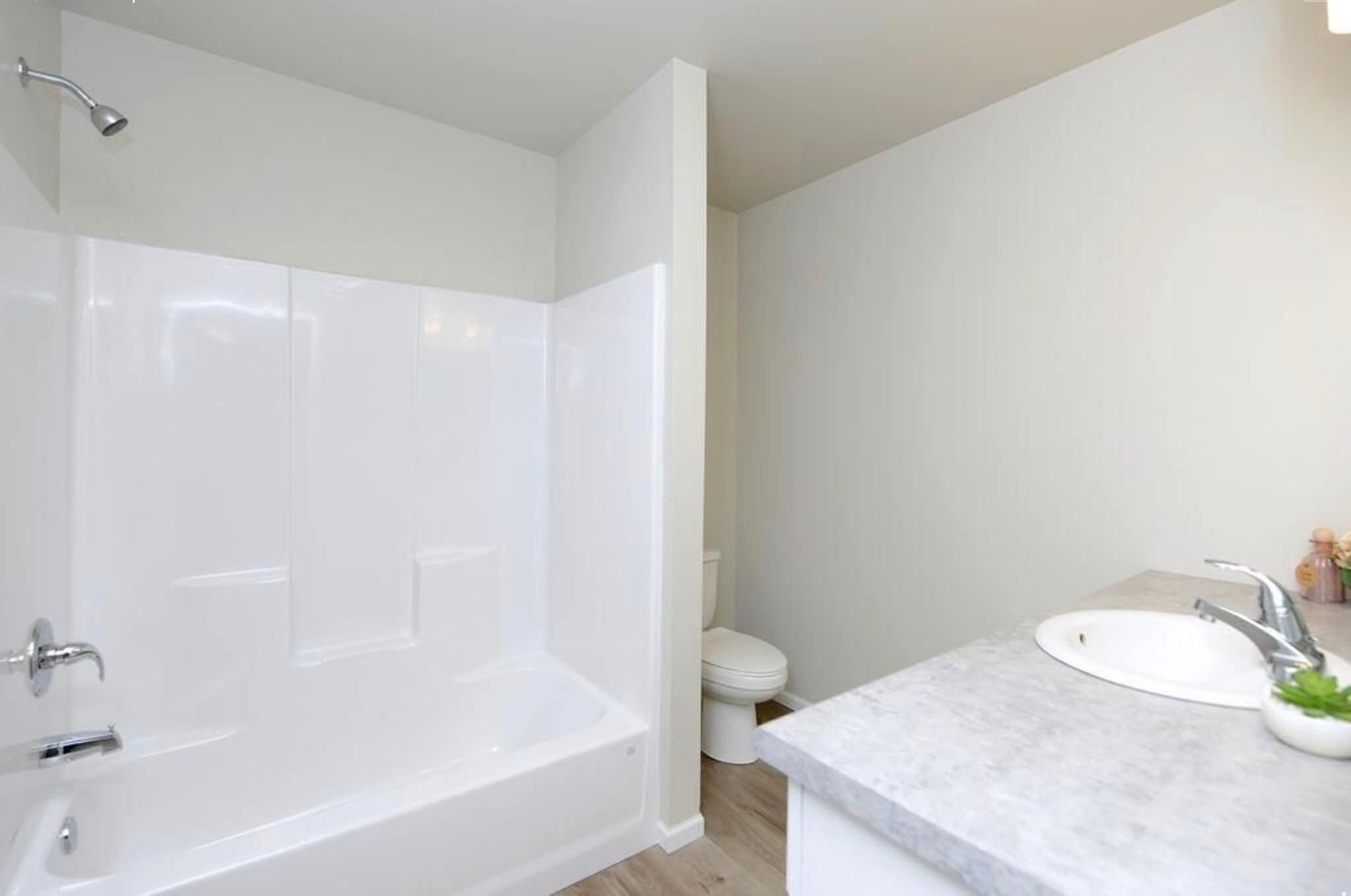 Building Photo - 705 10th Ave N