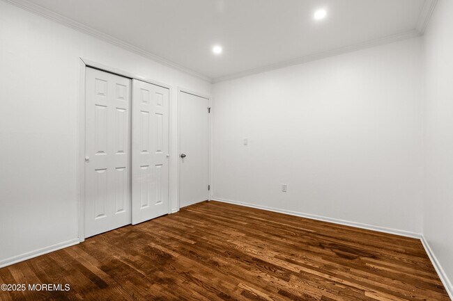 Building Photo - 42 Arno St