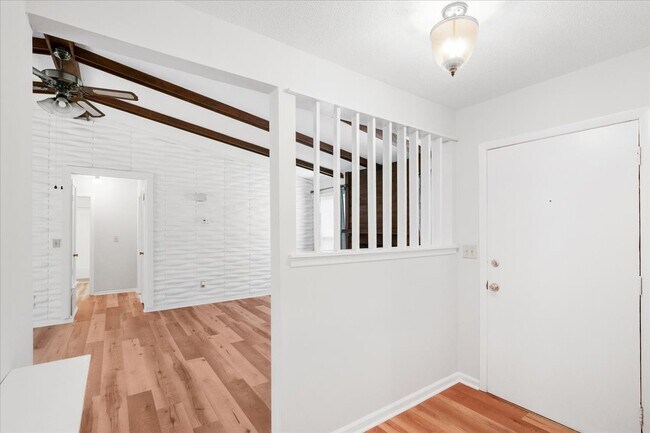 Building Photo - 1607 Burnley Dr