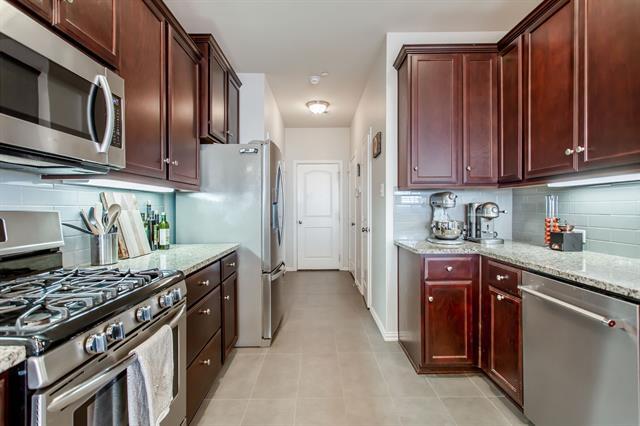 Building Photo - 932 Brookville Ct