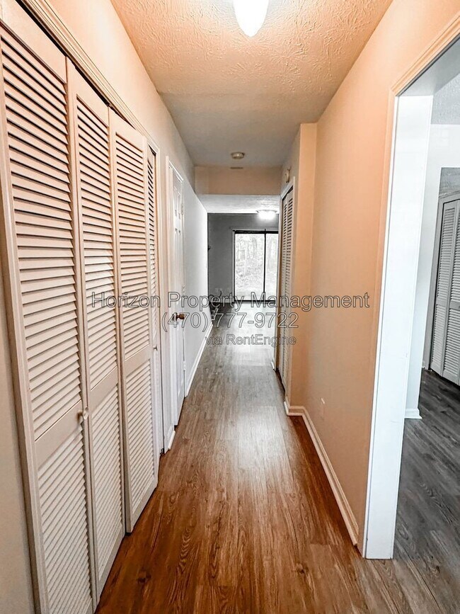 Building Photo - 2506 Hidden Cove Ct