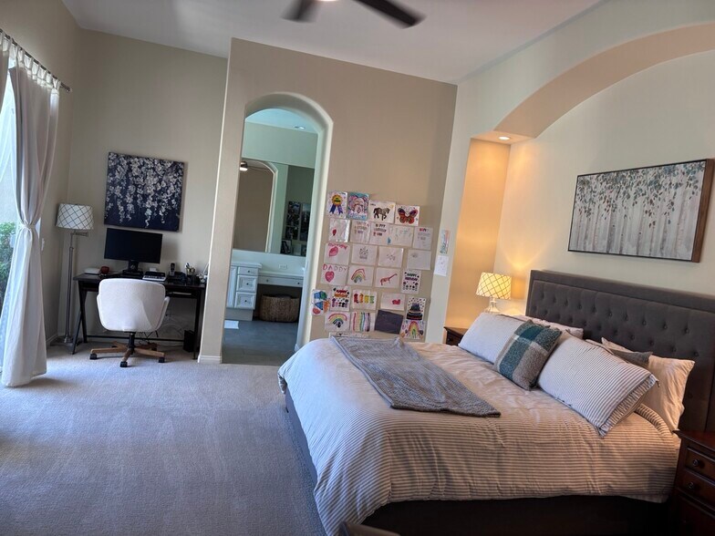 Building Photo - 90 Clavel Ct