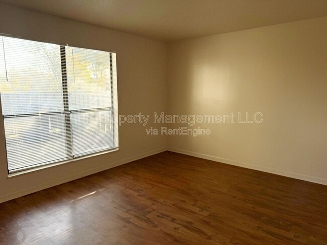 Building Photo - 505 Cross Creek Rd