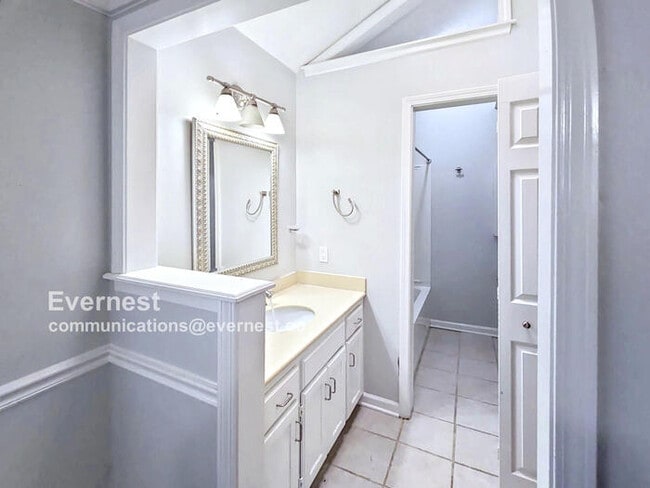 Building Photo - 14902 W 149th St