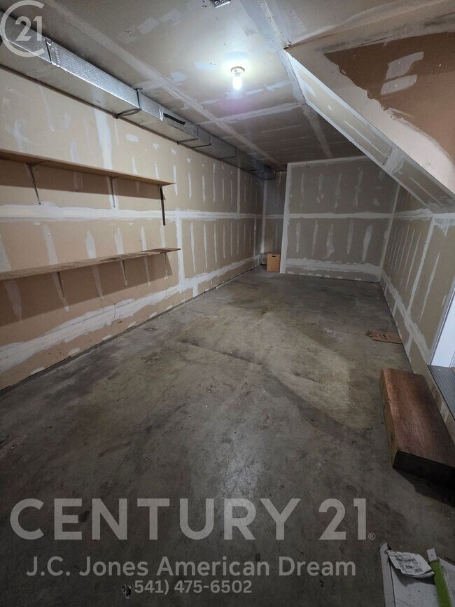 Building Photo - AR2411