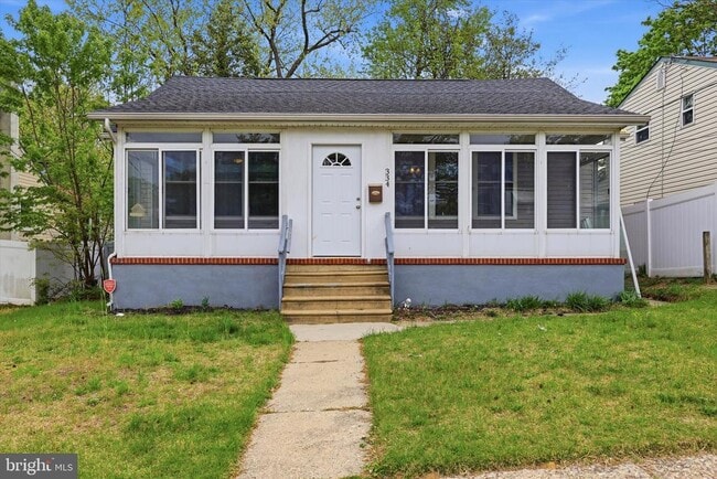 Building Photo - 334 N Oakland Ave