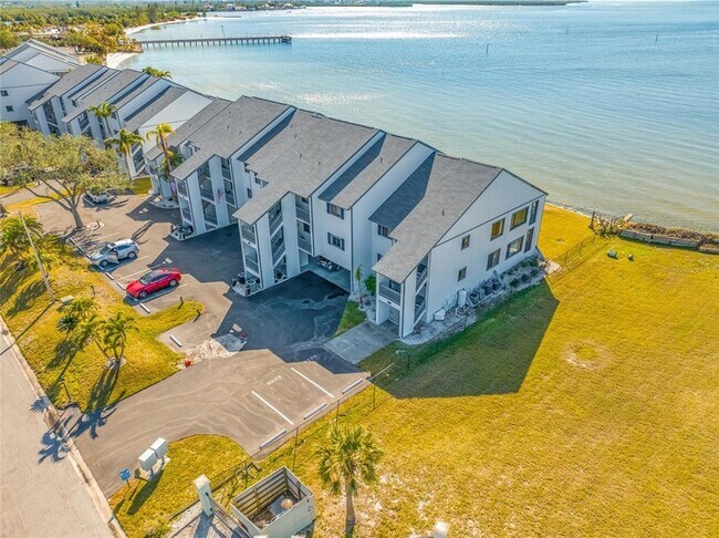 Building Photo - 828 Bahia Del Sol Dr