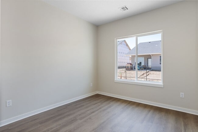 Building Photo - Fox Creek Holly Plan