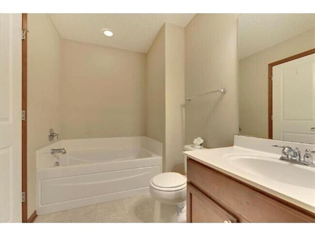 Building Photo - 16709 50th Ct N