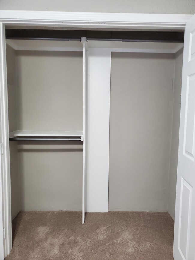 Large Closet in Bedroom - 10027 Kilarney Dr
