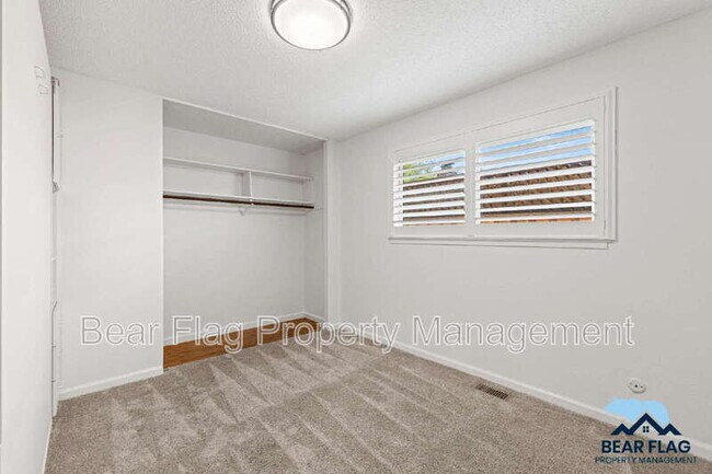 Building Photo - 7919 Ridgemont Dr