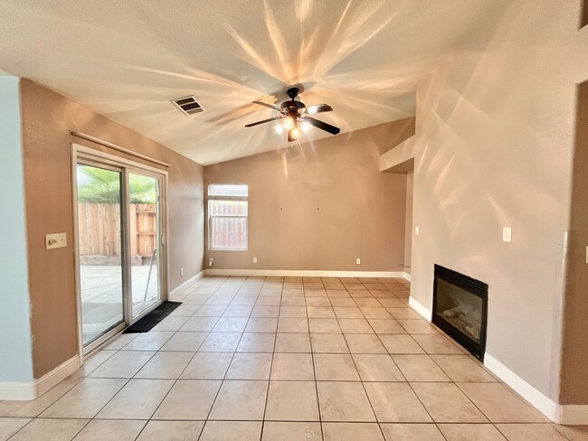 Building Photo - Charming 4 Bedroom, 2 Bath Home in a Quiet...