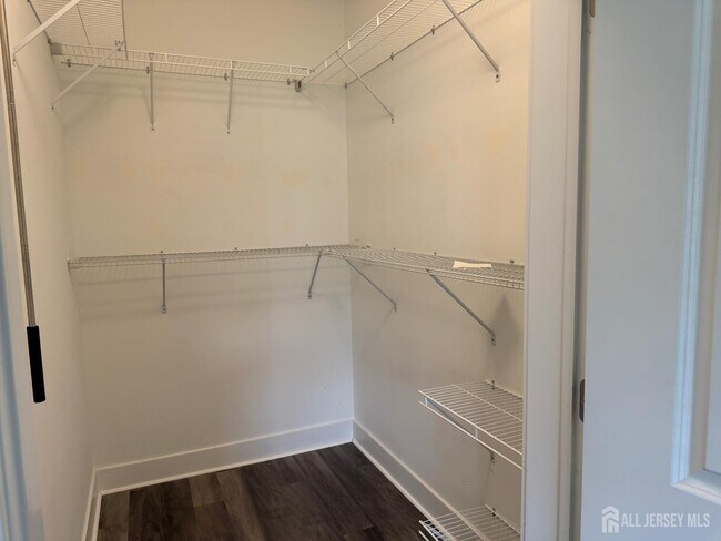 Building Photo - 816 Stiller Ln