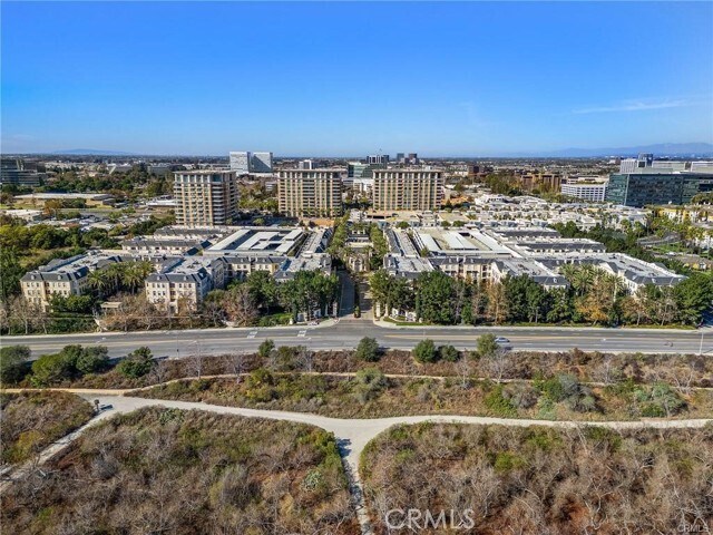 Building Photo - 2123 Watermarke Pl