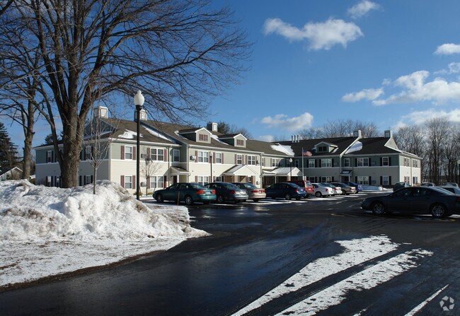 Building Photo - Highland Square