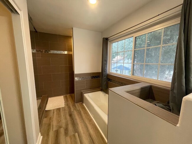 Building Photo - Newly Remodeled 3 bed 2.5 bath Long Beach ...