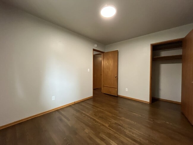 Building Photo - Beautiful 3-Bedroom West Linn Home with Bonus Room, Updated Kitchen and Large Fenced Yard