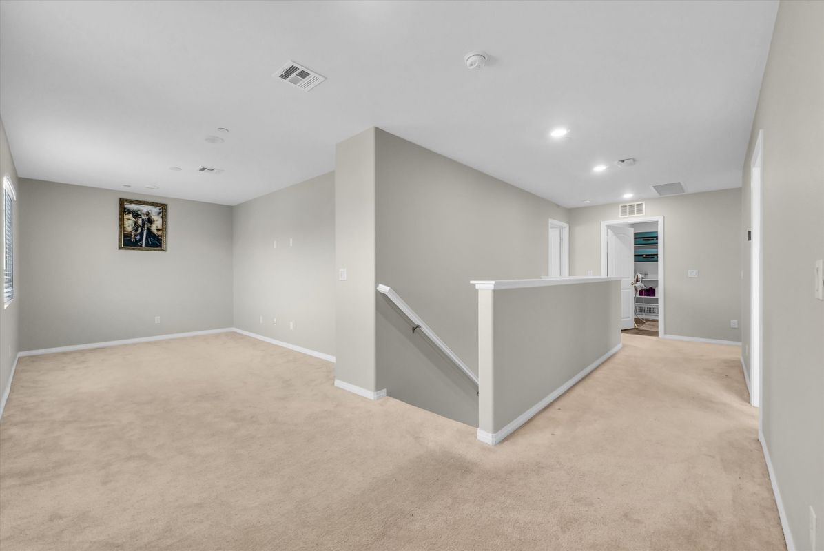Building Photo - 1059 Little Leaf St