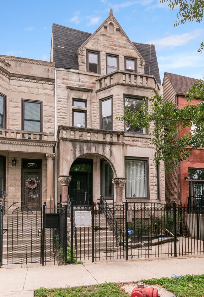 Building Photo - 3619 S Giles Ave